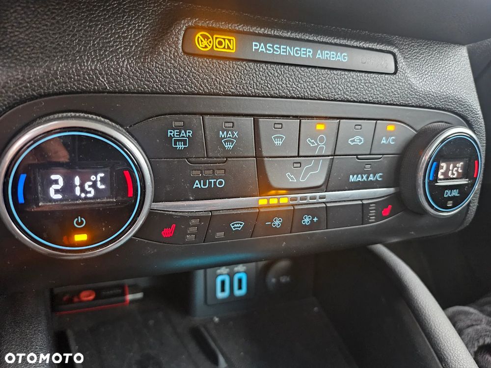 Ford Focus 1.0 EcoBoost Hybrid TITANIUM STYLE - 15