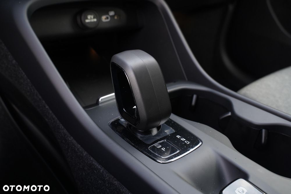 Volvo XC 40 B3 Core - 13