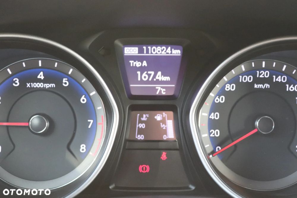 Hyundai i30 blue Kombi 1.6 GDi YES Gold - 38