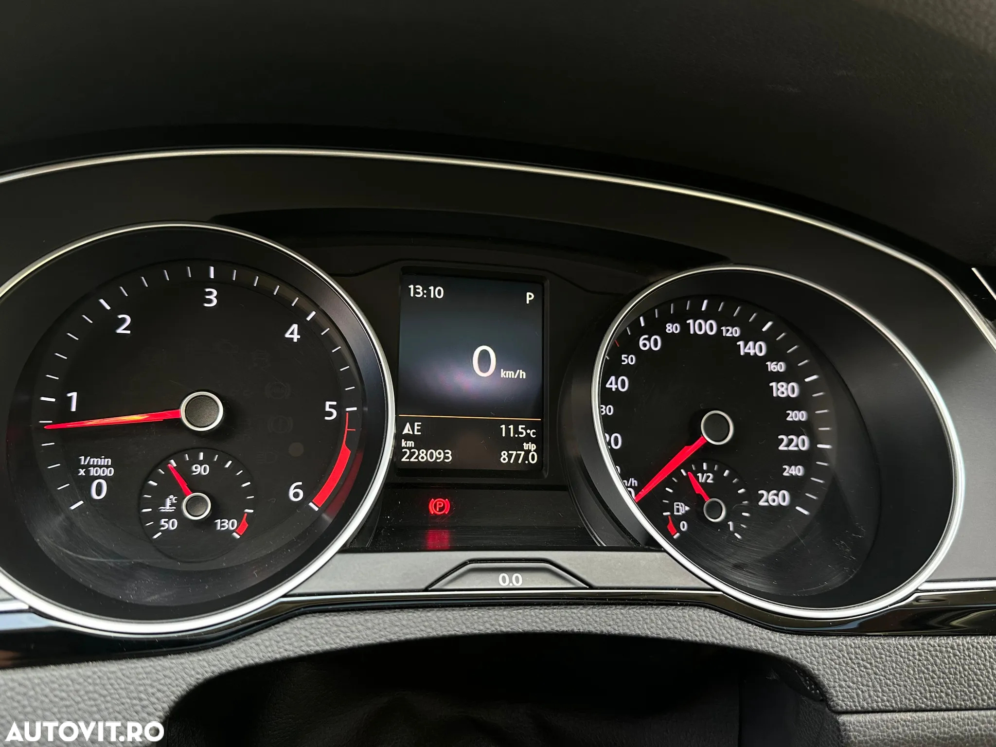 Volkswagen Passat 2.0 TDI DSG Highline - 29