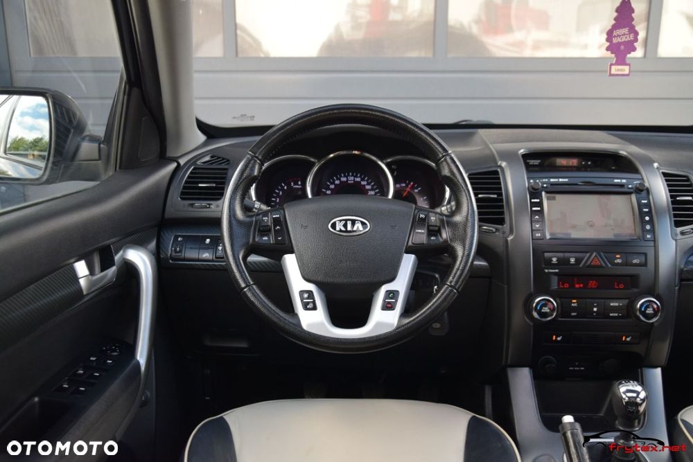 Kia Sorento - 31