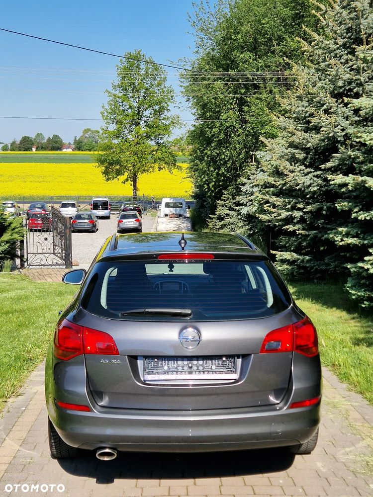 Opel Astra 1.4 Turbo - 10