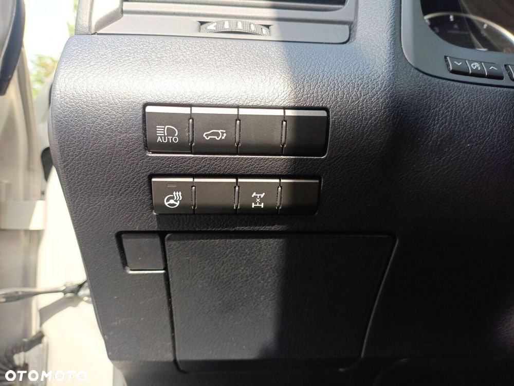 Lexus RX - 24