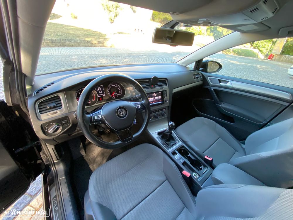 VW Golf 1.6 TDi BlueMotion Confortline - 6