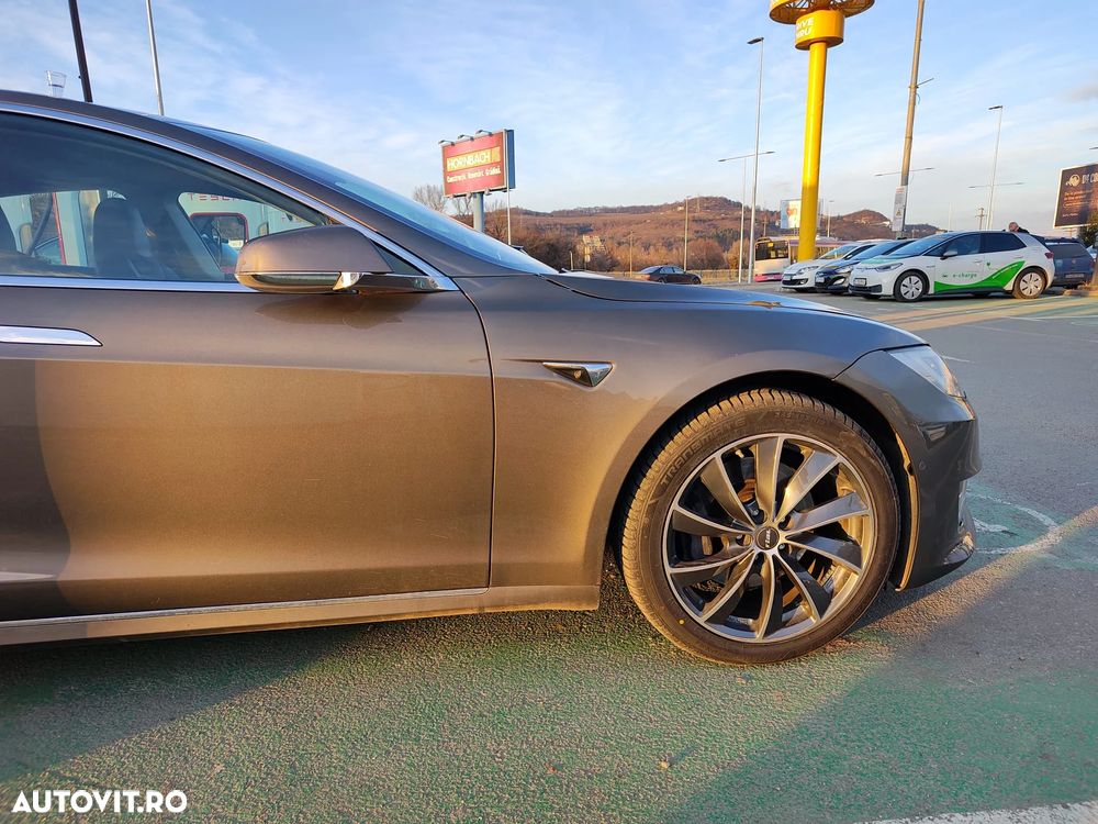 Tesla Model S 75 - 5