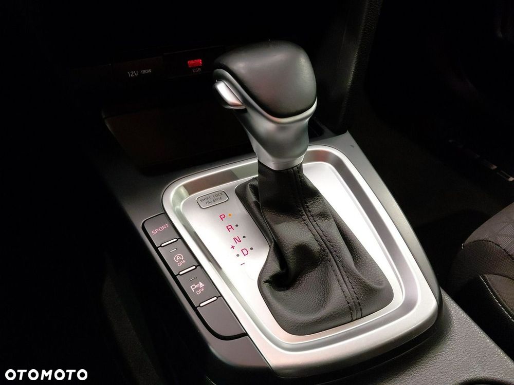 Kia Ceed 1.5 T-GDI M DCT - 30