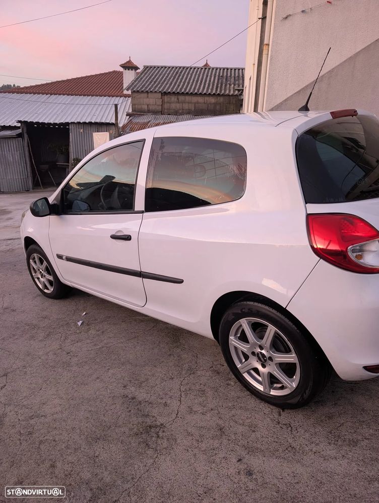 Renault Clio 1.5 dCi Dynamique - 3