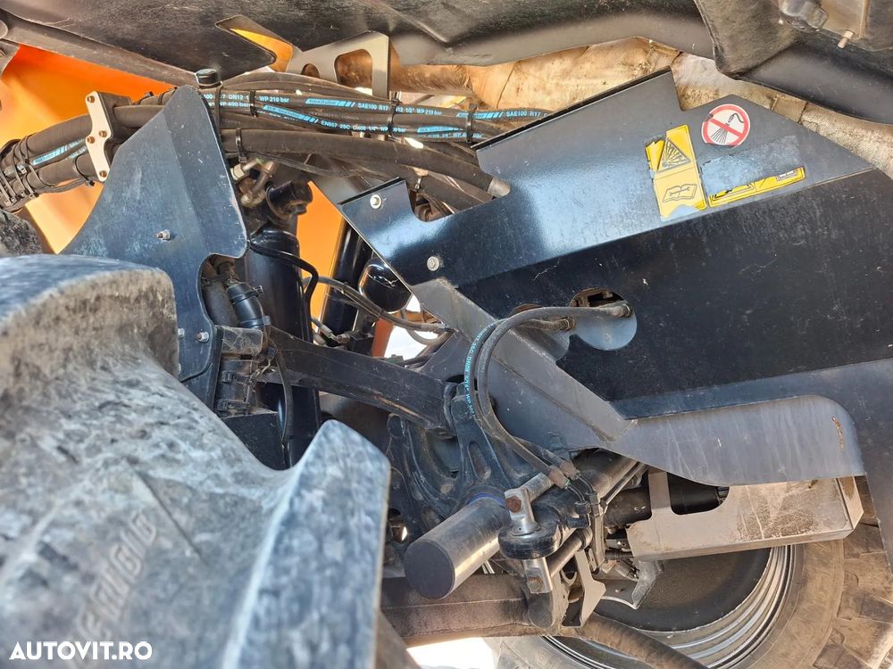 Challenger ROGATOR 635 SPRAYER - 27