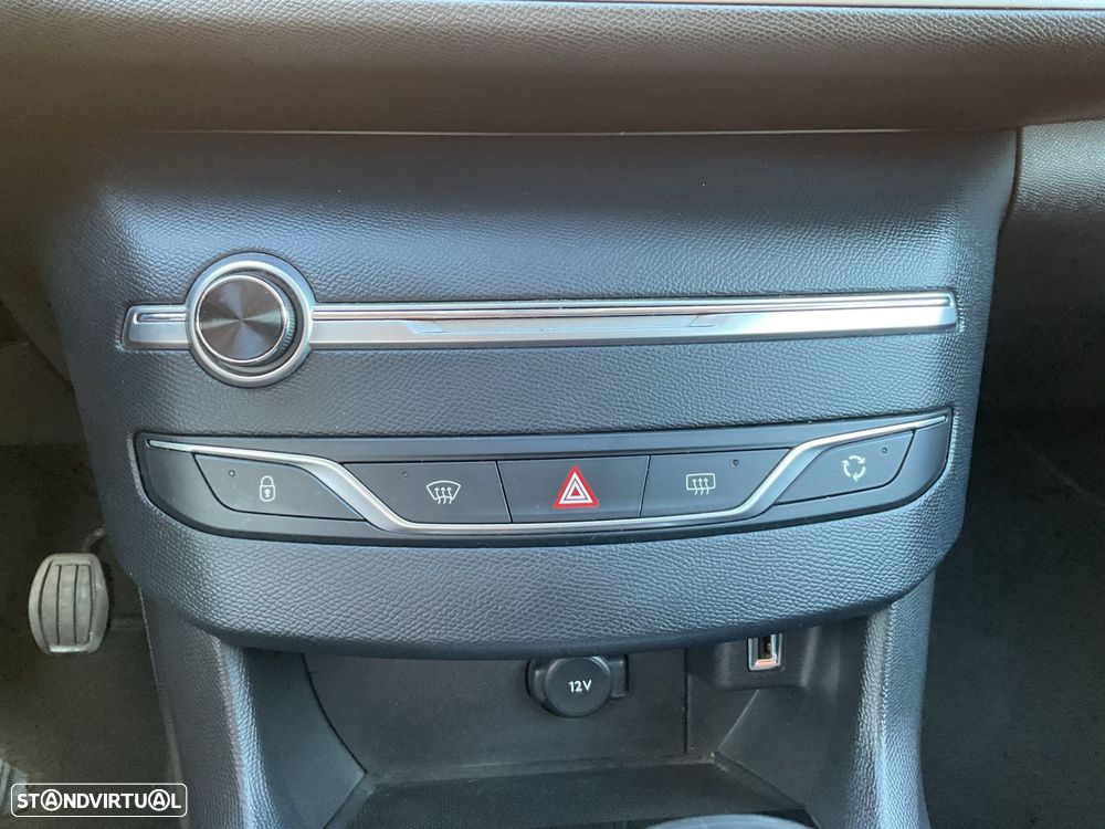 Peugeot 308 SW 1.5 BlueHDi Style - 31