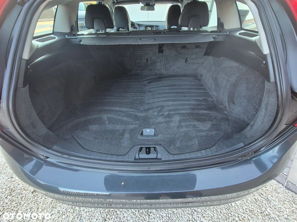 Volvo V60 D2 Drive-E Momentum - 13