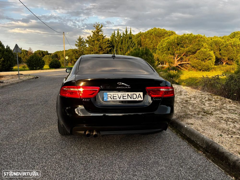 Jaguar XE - 40