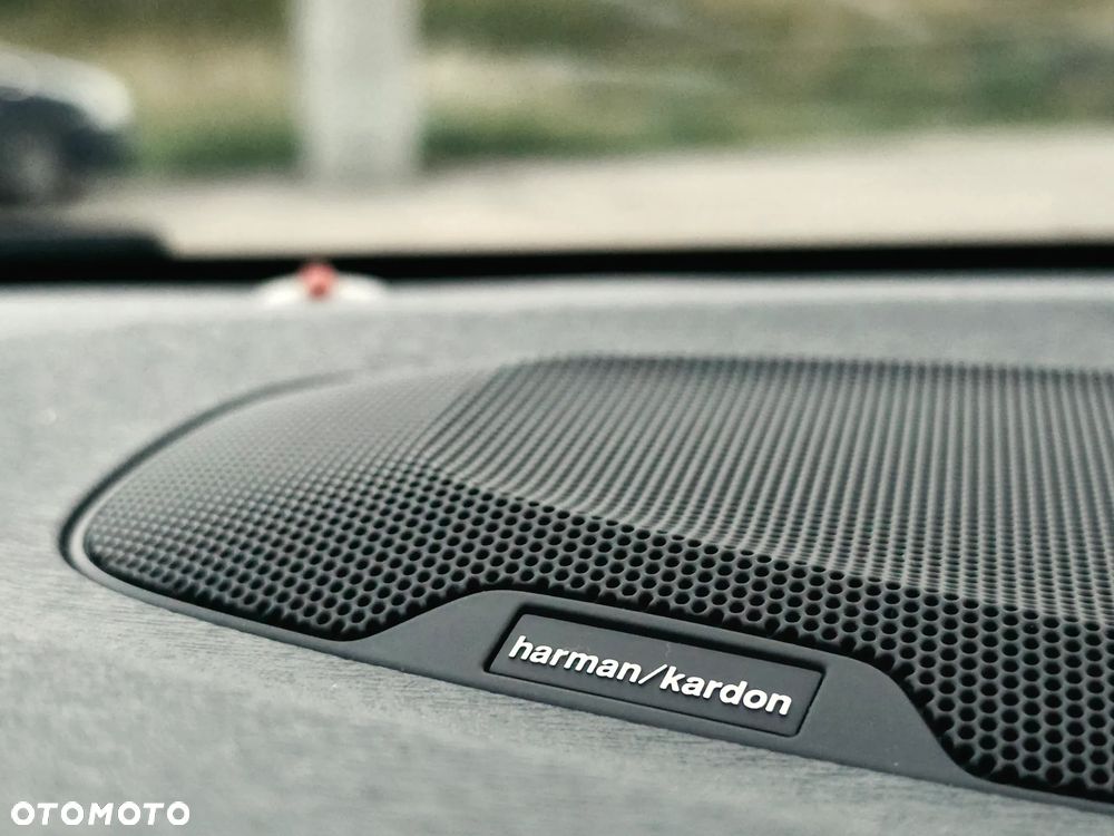 Volvo V40 T3 Drive-E R-Design Momentum - 12