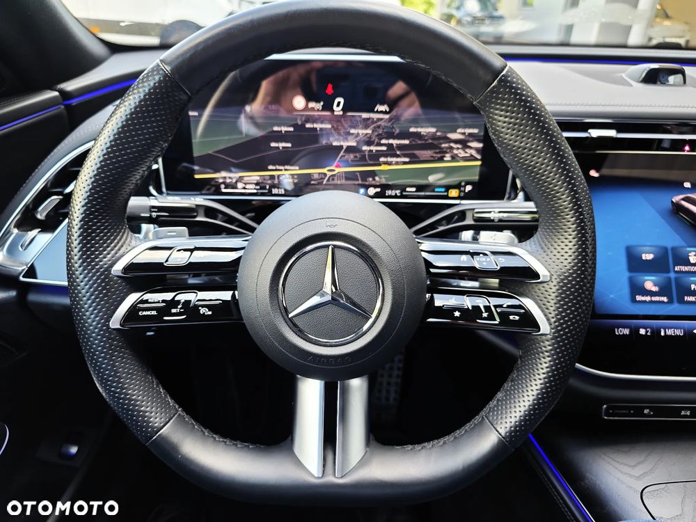 Mercedes-Benz Klasa E 220 d mHEV 4-Matic AMG 9G-Tronic - 29