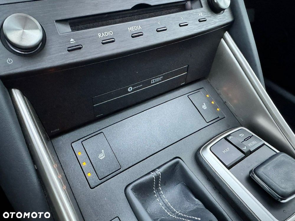 Lexus IS Luxury Line - 14