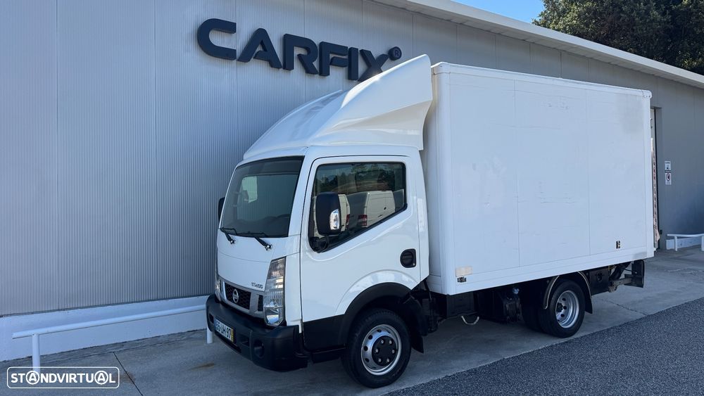 Nissan Cabstar C/ Plat. Elevatória NT 400 3.0 dCi - 10