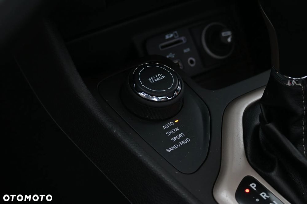 Jeep Cherokee 2.0 Multijet Active Drive II Automatik Limited - 31