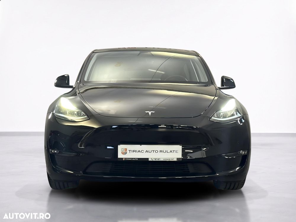 Tesla Model Y - 9