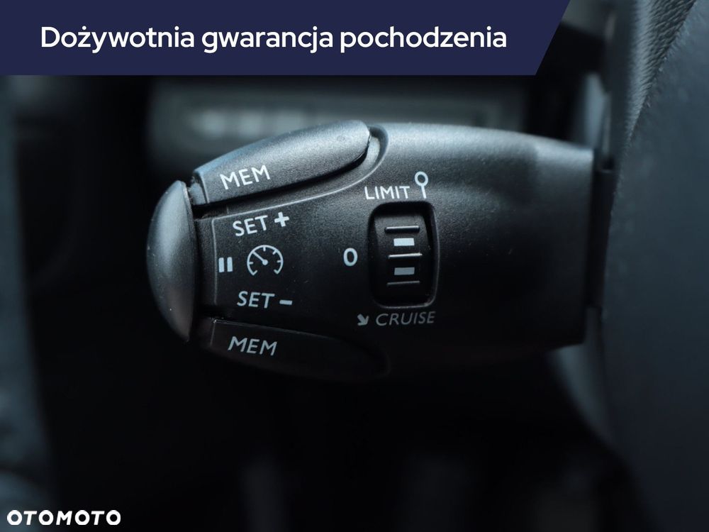 Peugeot 208 - 21