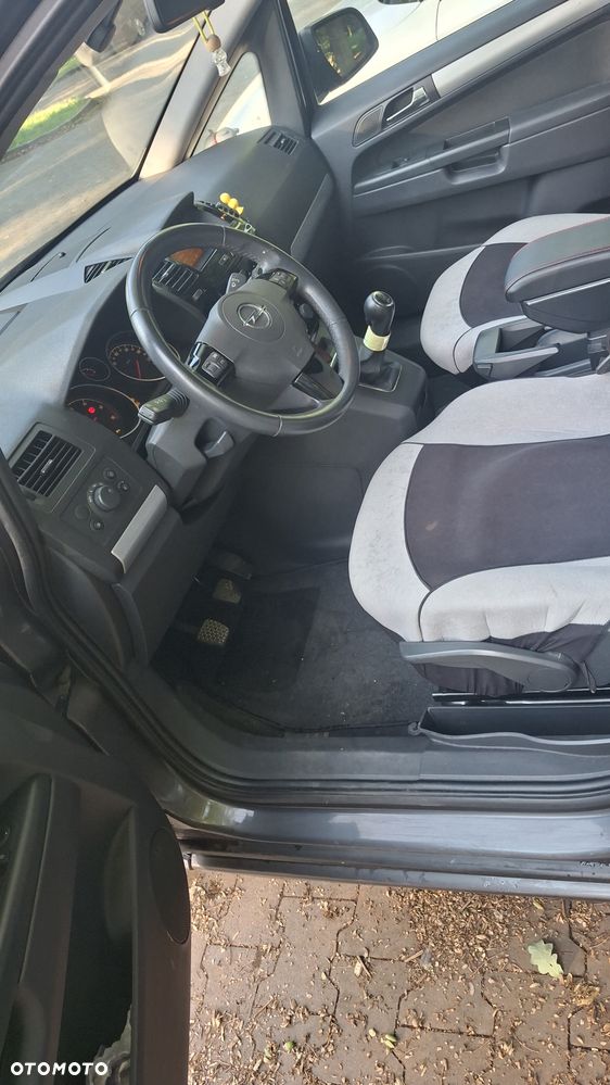 Opel Zafira 1.7 CDTI - 8