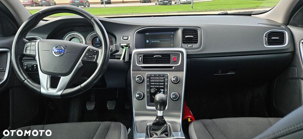 Volvo S60 T3 Summum - 8