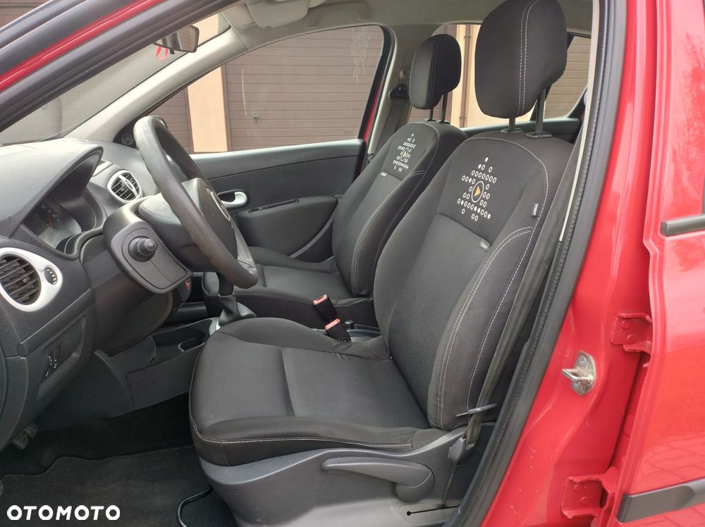 Renault Clio 1.2 16V 75 Dynamique - 19