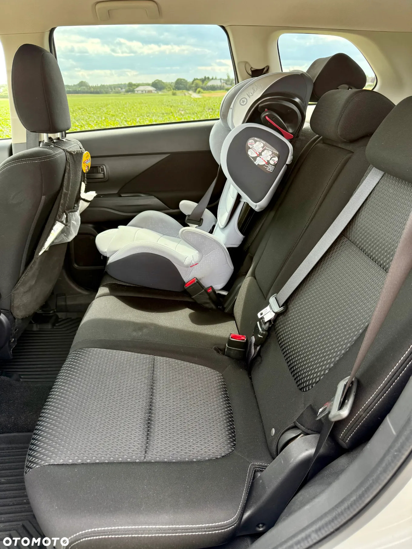 Mitsubishi Outlander 2.0 Invite + 2WD - 14