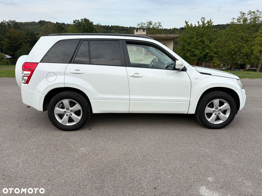 Suzuki Grand Vitara 1.9 DDiS Premium EU5 - 4