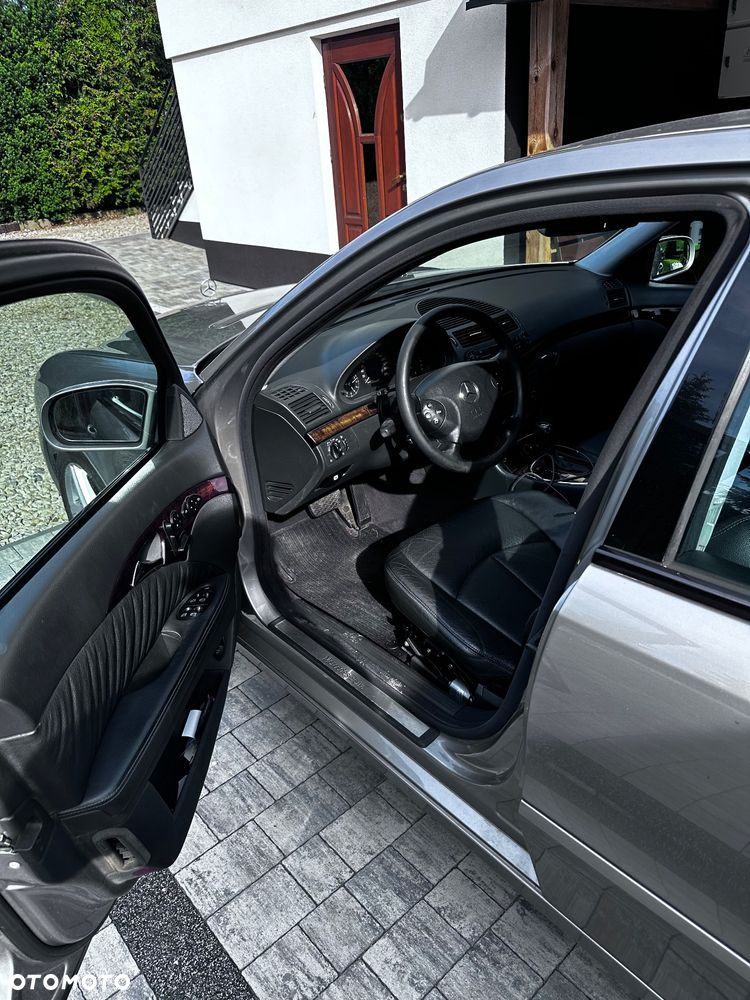 Mercedes-Benz Klasa E 200 CDI Automatik Classic - 14