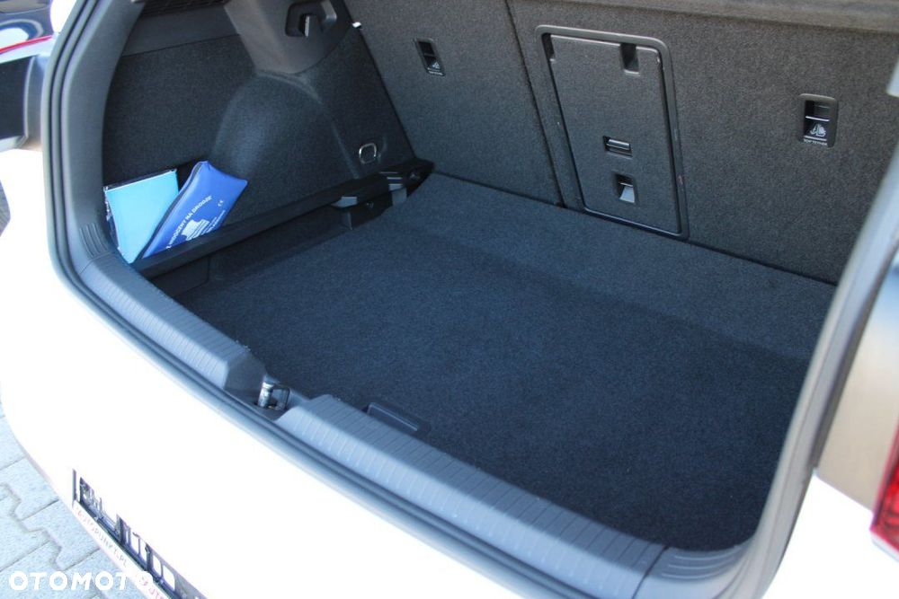 Volkswagen Golf - 29
