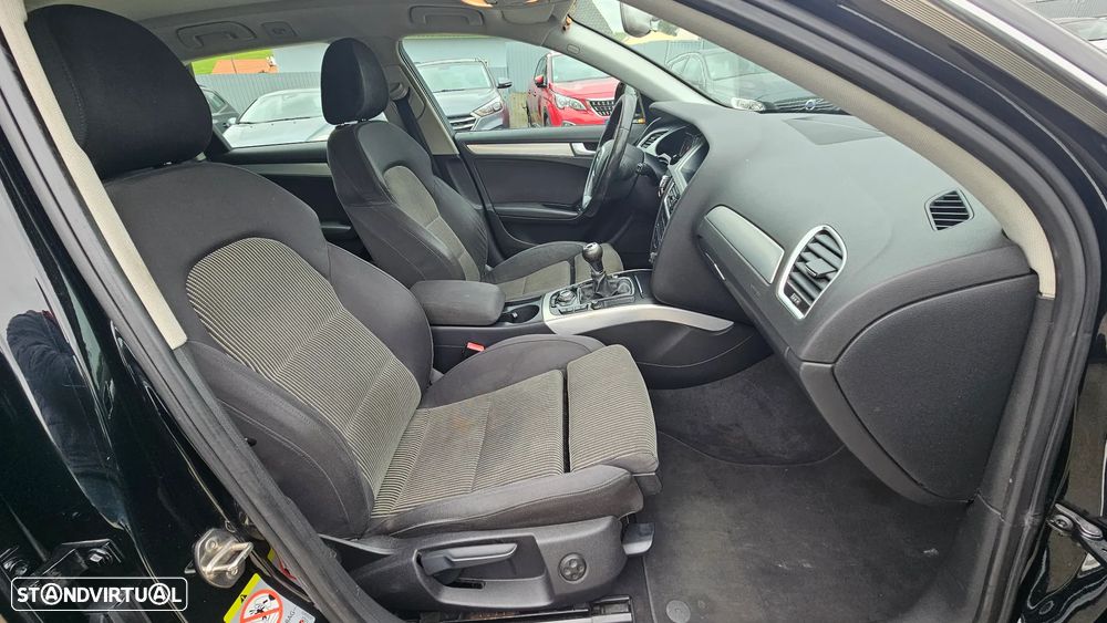 Audi A4 Avant 2.0 TDI DPF S line Sport Pack - 31