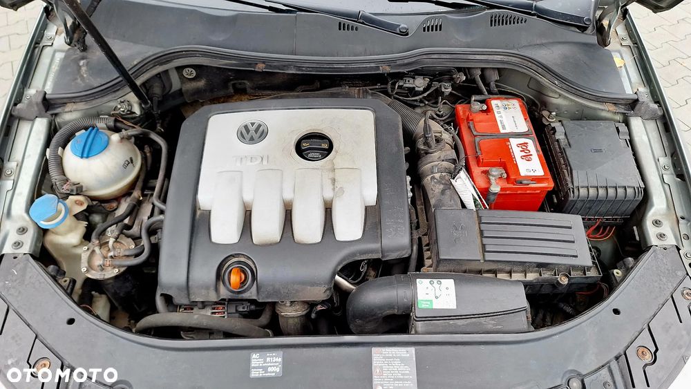 Volkswagen Passat 2.0 TDI Comfortline - 13