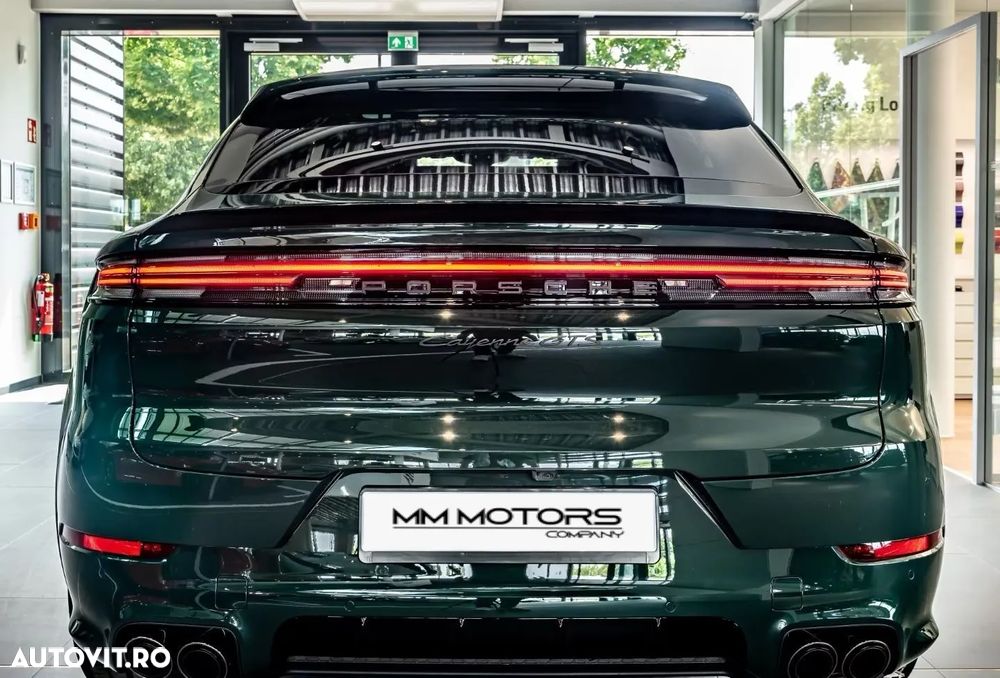 Porsche Cayenne Coupe GTS Tiptronic S - 9
