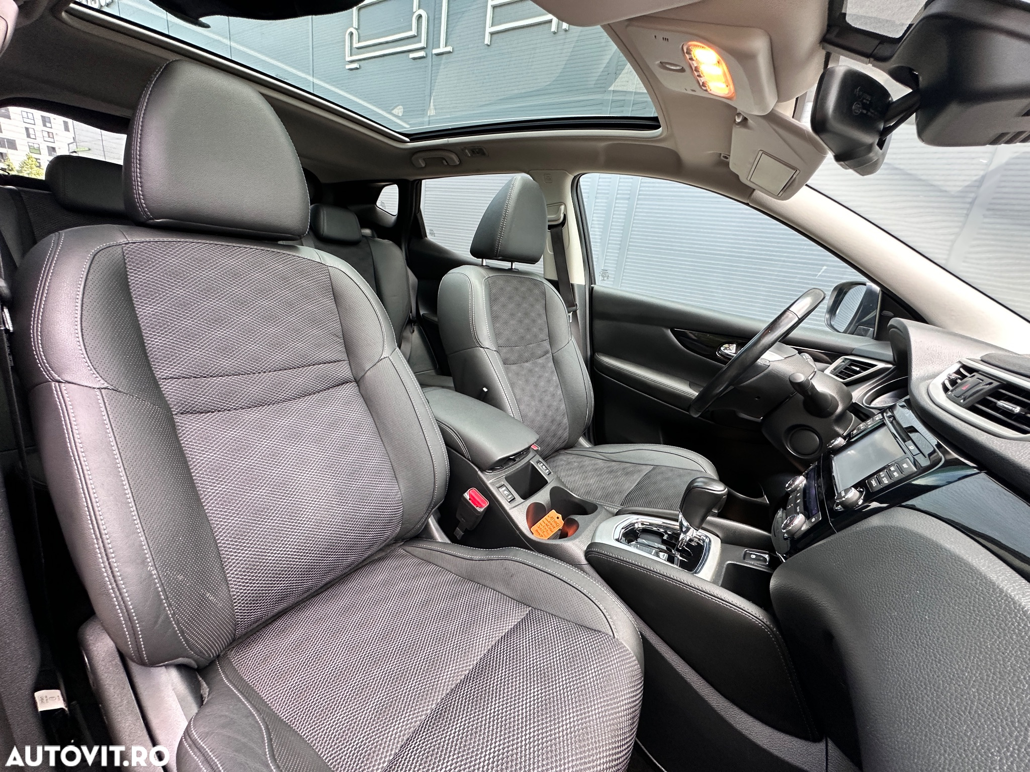Nissan Qashqai 1.6 DCI Start/Stop X-TRONIC Tekna - 32