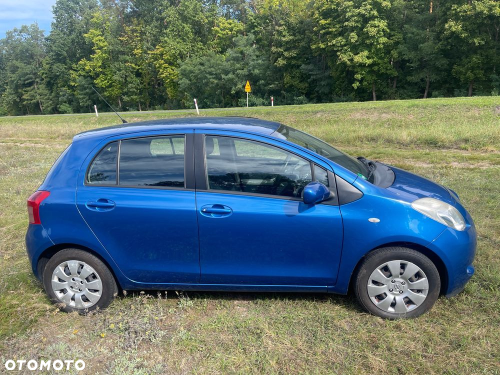 Toyota Yaris 1.3 Sol - 3