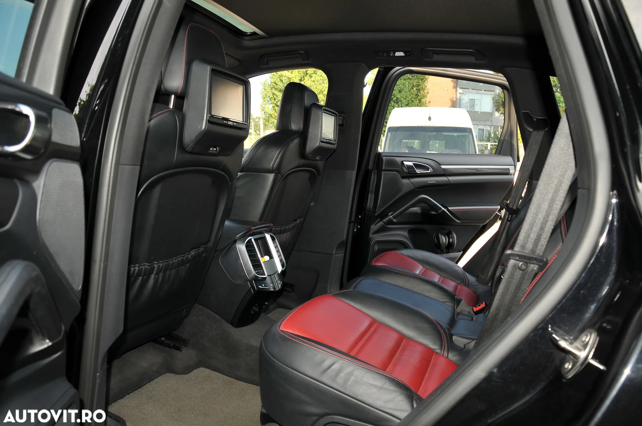 Porsche Cayenne S Diesel Platinum Edition - 23