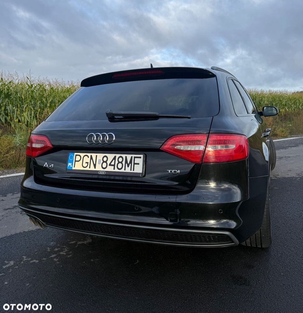 Audi A4 Avant 2.0 TDI DPF clean diesel S line Sportpaket - 10
