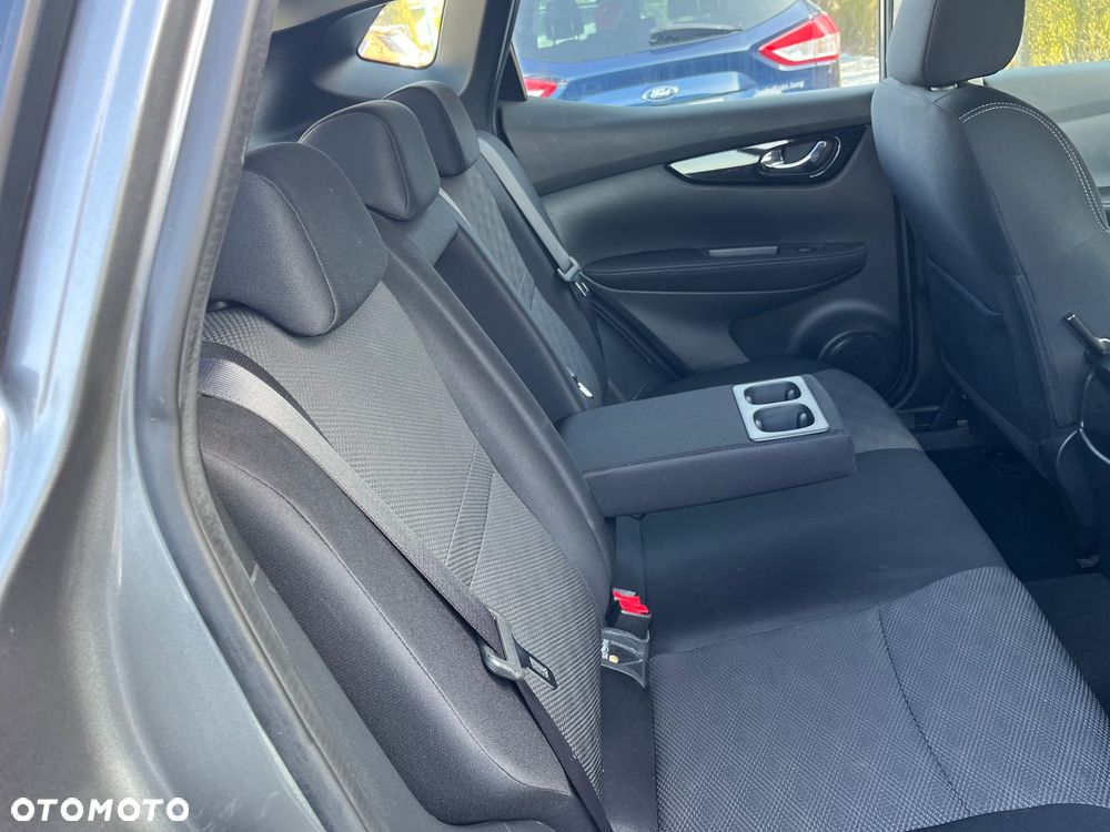 Nissan Qashqai 1.2 DIG-T Xtronic ACENTA - 27