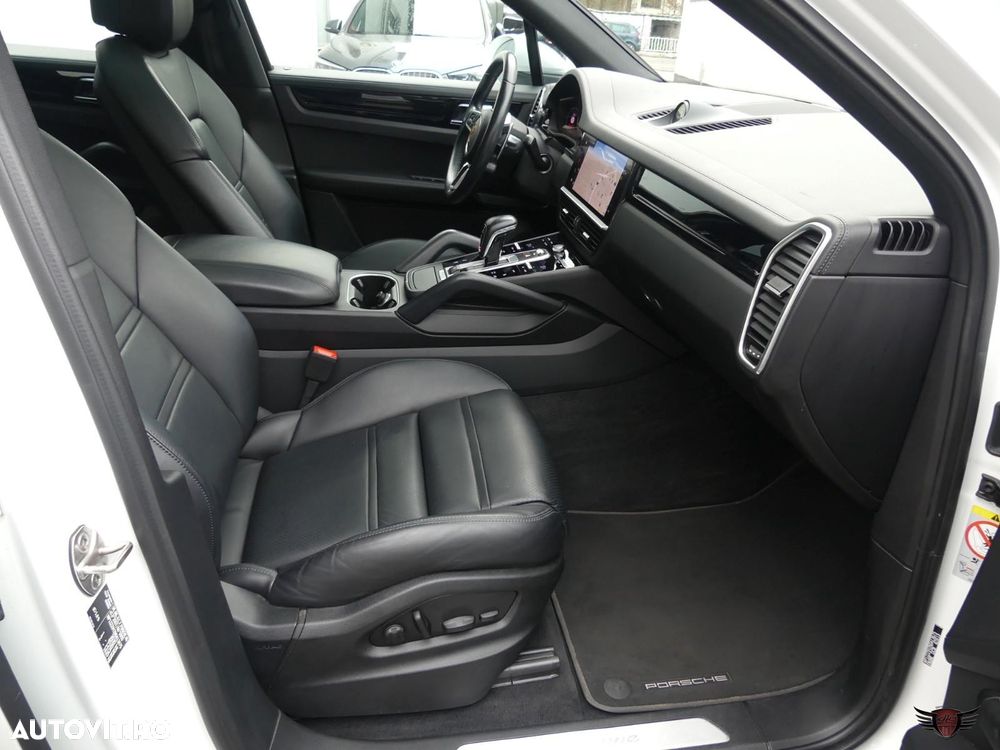 Porsche Cayenne E-Hybrid Tiptronic S - 17