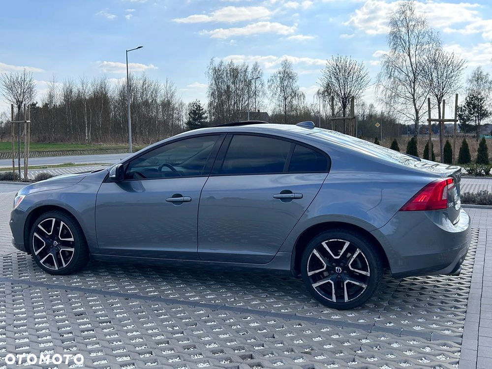 Volvo S60 T5 Drive-E Dynamic Edition (Momentum) - 11