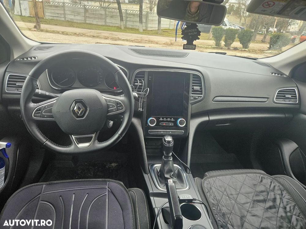 Renault Megane TCe GPF Zen - 11