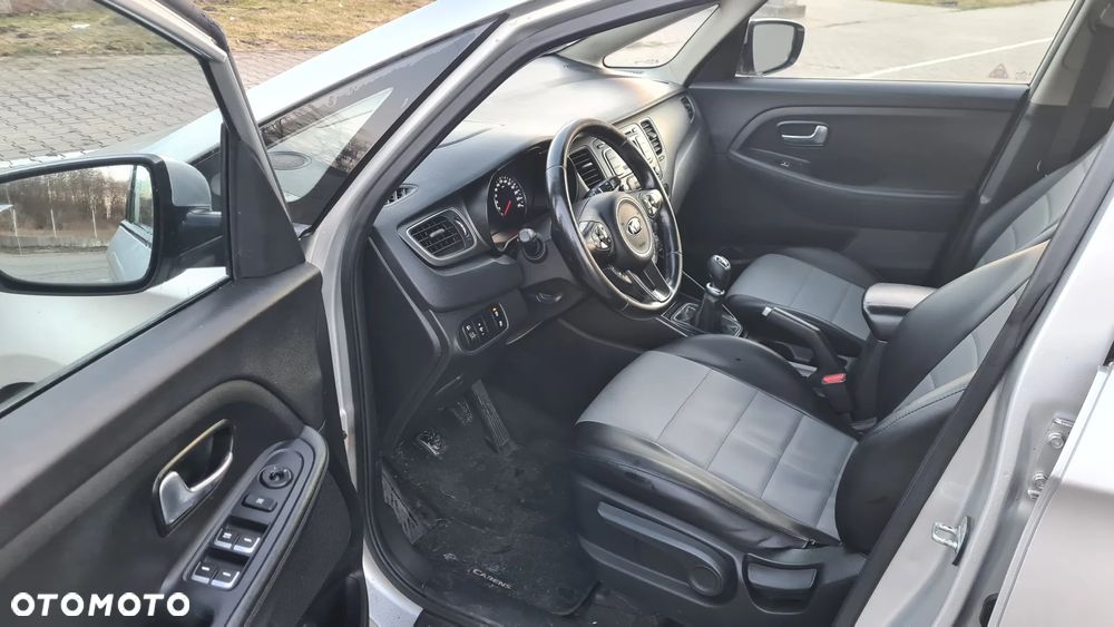 Kia Carens 1.7 CRDi L 7os - 15