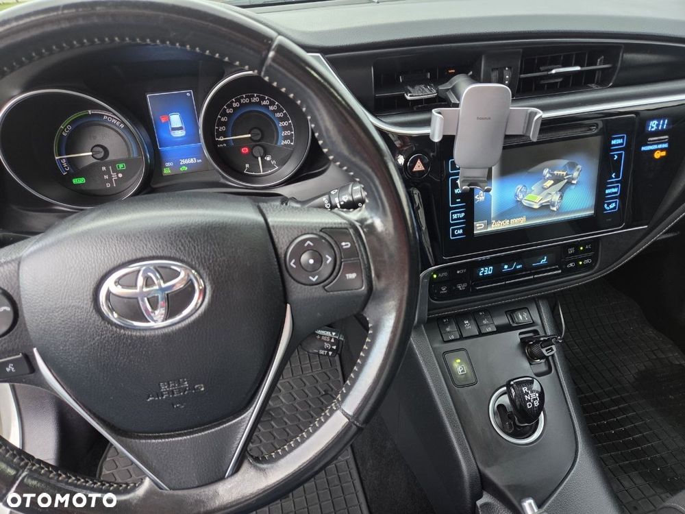 Toyota Auris - 4