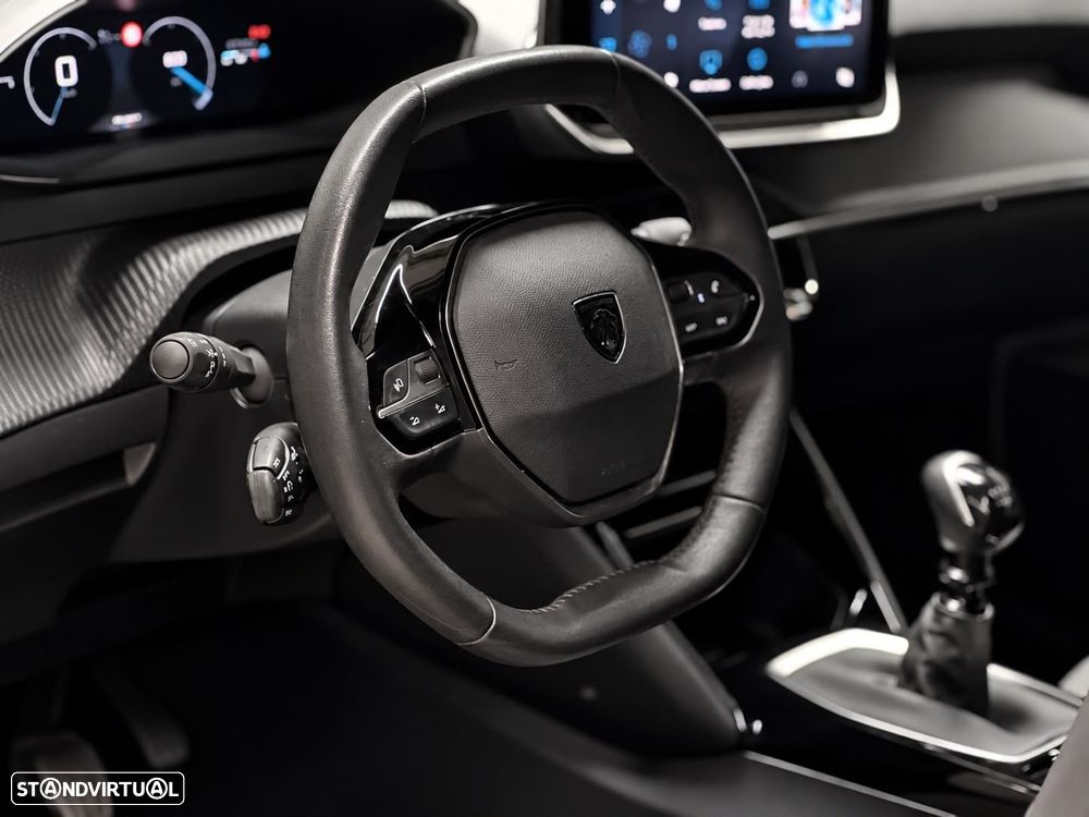 Peugeot 2008 1.2 PureTech Allure - 11