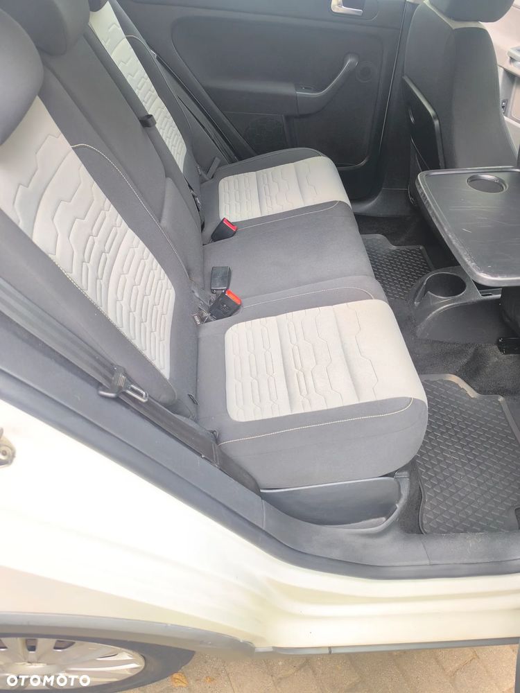 Volkswagen Golf Plus - 8