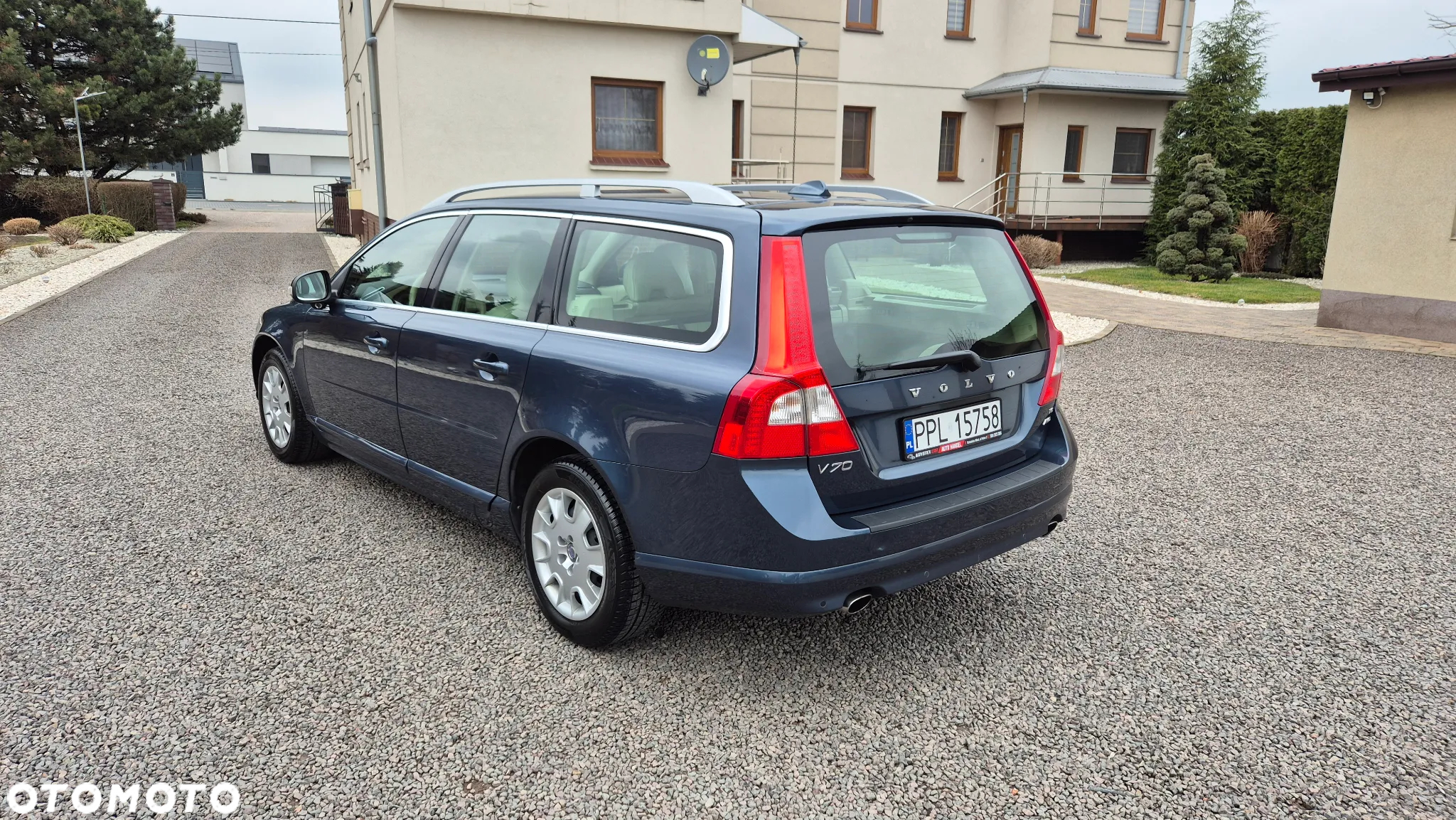 Volvo V70 T6 AWD Momentum - 4