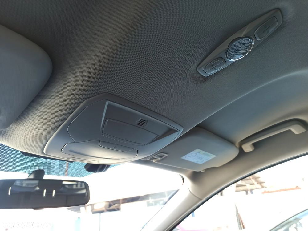Ford Kuga - 23