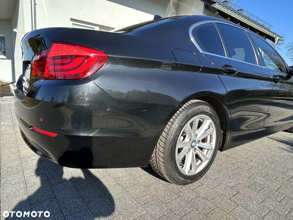 BMW Seria 5 525d Luxury Line - 11