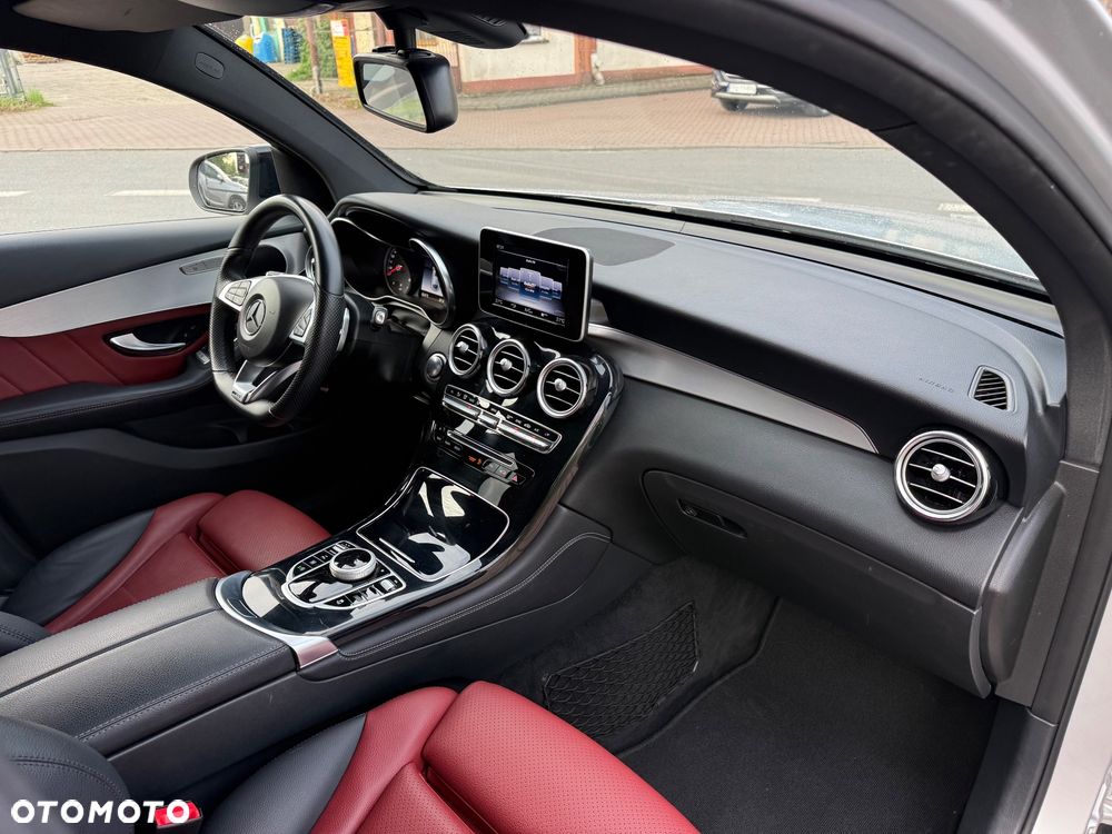 Mercedes-Benz GLC 220 d 4Matic 9G-TRONIC AMG Line - 10