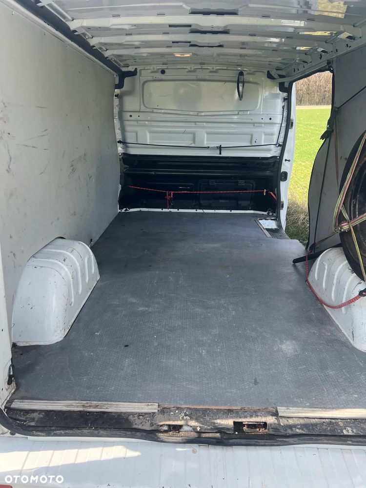 Opel VIVARO - 11