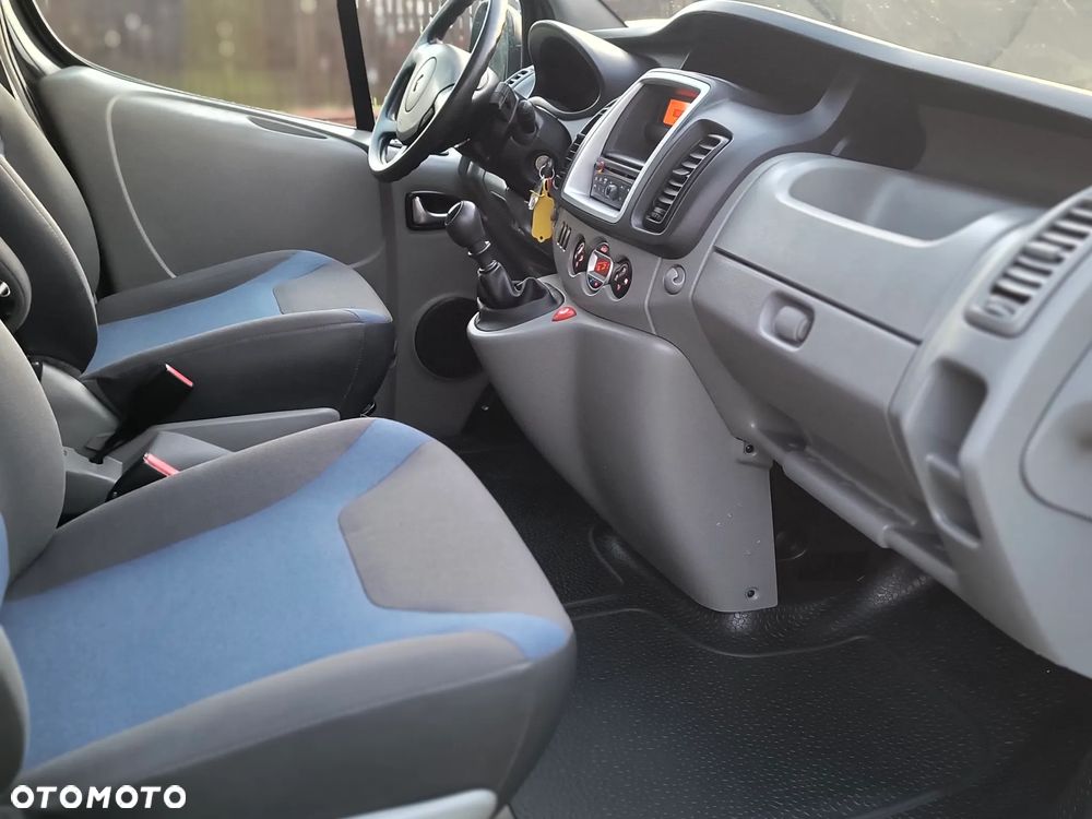 Renault Trafic - 18